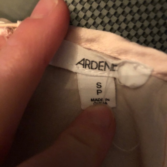 Cute silky pink shirt! - Picture 5 of 6